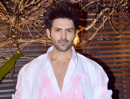 Pin by Aakash Verma on Hair style kartik aaryan | Indian celebrities,  Handsome celebrities, Handsome actors